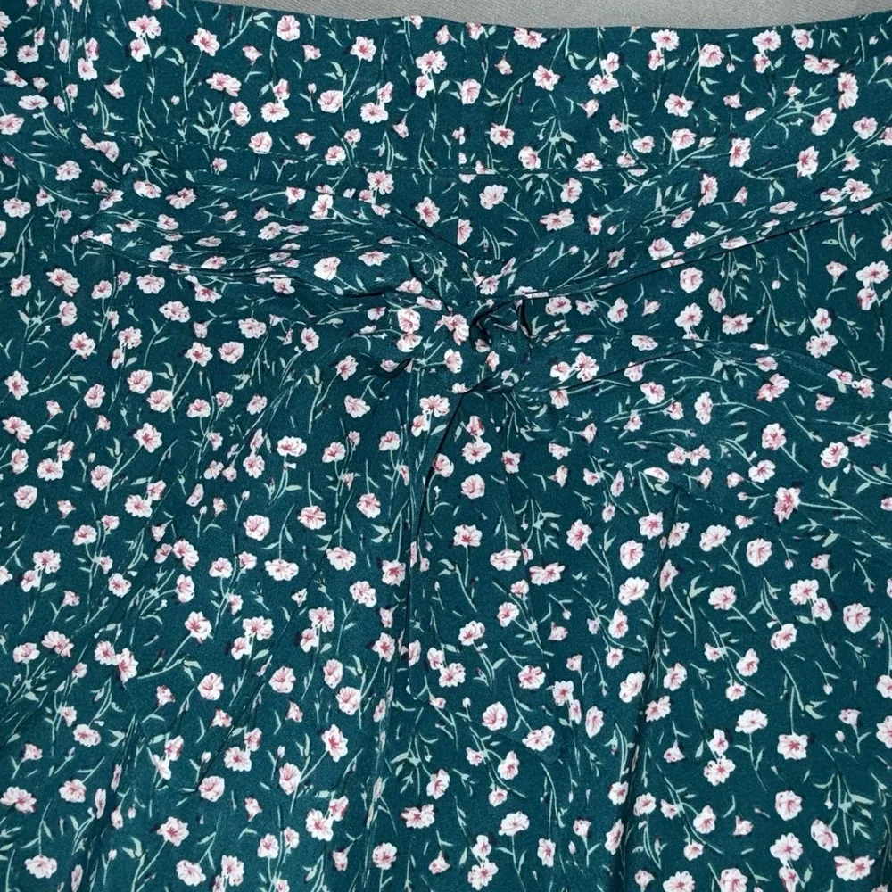 Green Floral Prairie Cottagecore Style High Low Skirt w/ Bow Size Large